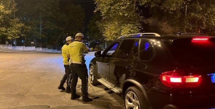 Alkol ve abartı egzoz uygulaması yaptılar
