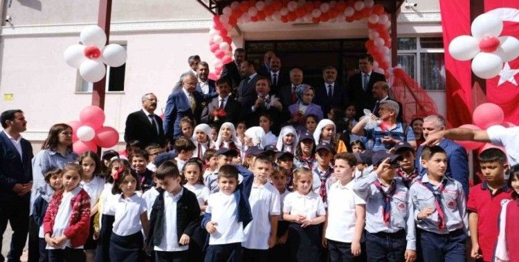 İlk ders zili çaldı, Erzincan’da 42 bin öğrenci ders başı yaptı
