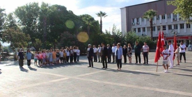 Köyceğiz’de İlköğretim Haftası çelenk sunma töreni ile başladı
