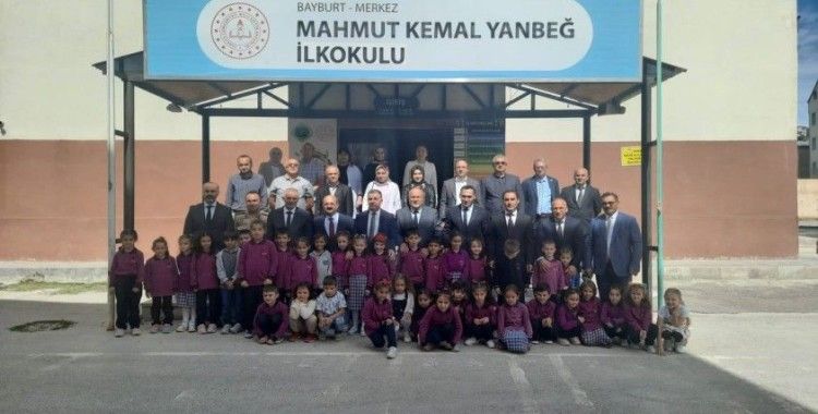 İlk ders zili çaldı! Bayburt’ta 15 bin 127 öğrenci dersbaşı yaptı
