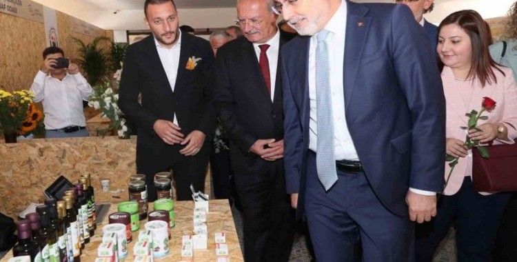 ATO’nun girişimleriyle ‘Aktarlık ve Çiçekçilik’ geleneksel meslekleri belgelendi
