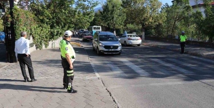 Karabük’te okul önlerinde denetimler artırıldı
