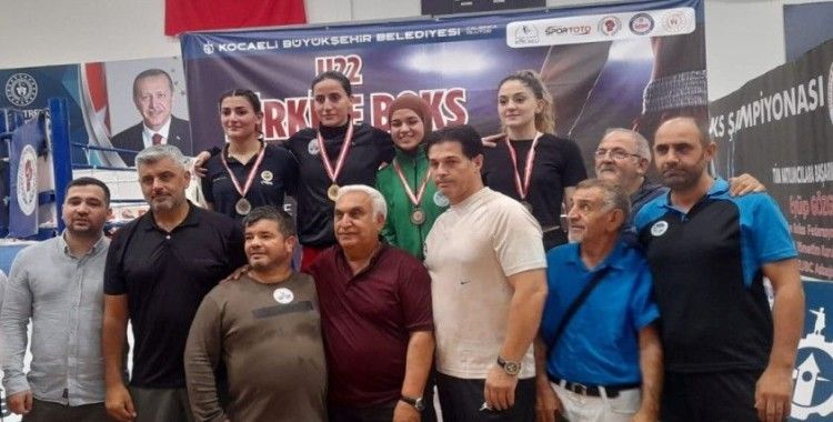 Büyükşehir’in boksörleri Türkiye Şampiyonası’nda dereceye girdi
