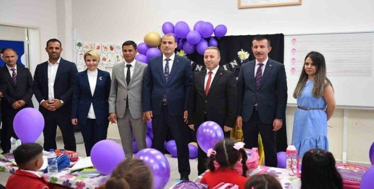 Altındağ Belediyesinden çocuklara çanta hediyesi
