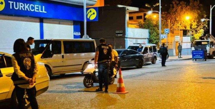 Polisten gece yarısı asayiş uygulaması
