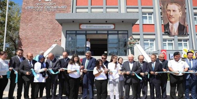 Akçakoca’da fen lisesi açıldı
