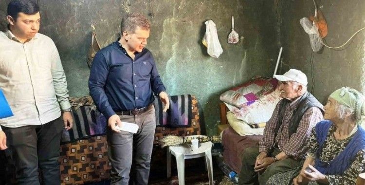 Simav Kaymakamı Karaloğlu, köy gezilerinde sorunları yerinde dinliyor
