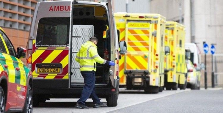 İngiltere'de hastanede tedavi olmak için bekleyenlerin sayısı 7,68 milyona ulaştı