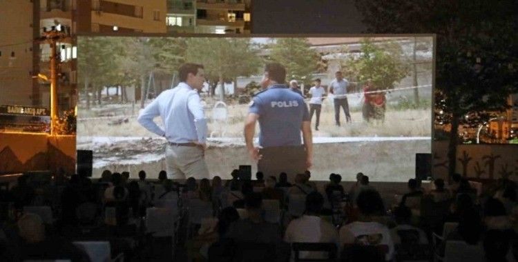 Mezitli Belediyesinin yazlık sinema sezonu başladı
