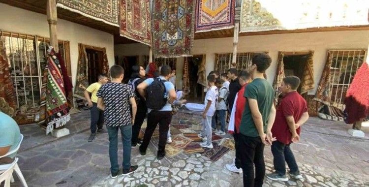 Yeni kayıt yaptıran İmam Hatip Lisesi öğrencilerine kültür gezisi
