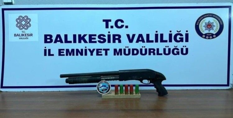 Balıkesir'de 22 aranan şahıs yakalandı