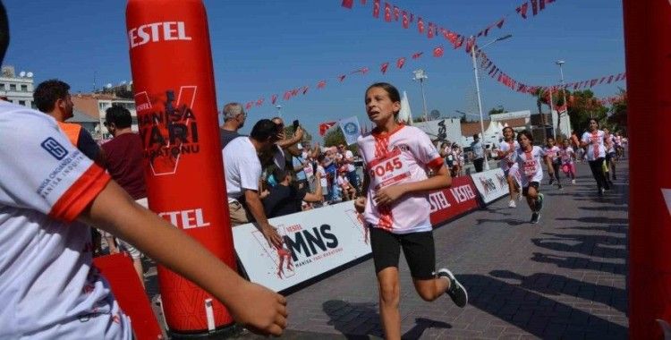 Vestel Yarı Maratonu’nda çocuk koşusu tamamlandı
