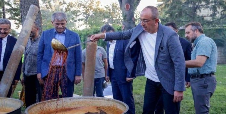 Meram Bağı’nda ikinci kez pekmez kaynatma etkinliği düzenlendi
