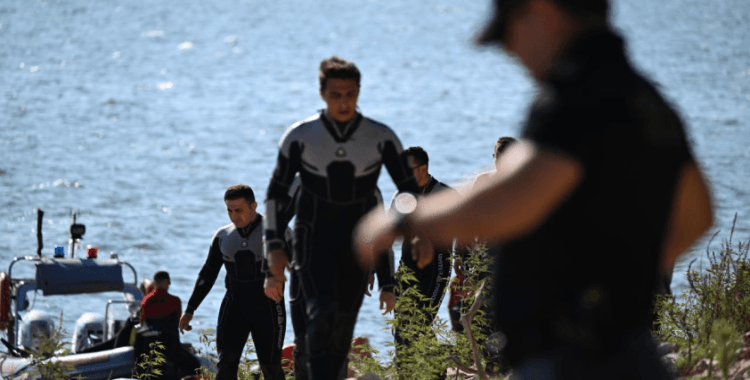 İzmir'de düşen helikopter ile 3 personeli kurtarma çalışmaları yeniden başladı