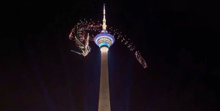 Çin'de bin dronla ejderha gösterisi