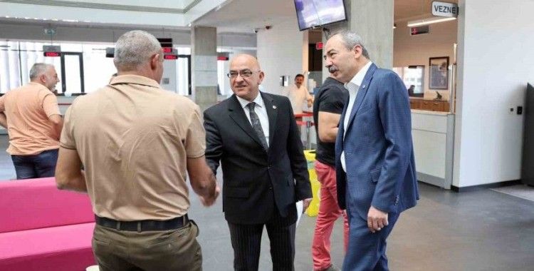 Murat Cahit Cıngı : ”Şehrimizin geleceği e-ticaret ve ihracatta”
