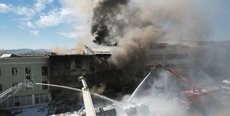 Başkentte sünger fabrikasında yangın: 1 kişi hayatını kaybetti