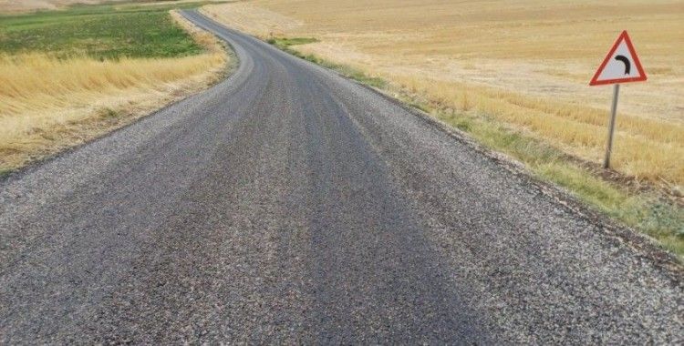 Büyükşehir Belediyesi, 17 kırsal mahallede yol yapım çalışmalarını sürdürüyor