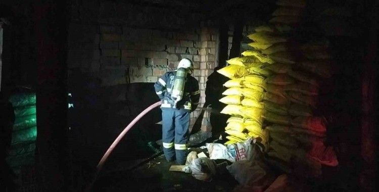 Kömür satılan iş yerinde korkutan yangın
