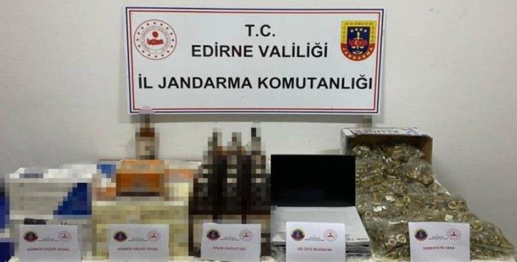 Edirne'de otobüste 300 bin liralık kaçak ürün yakalandı