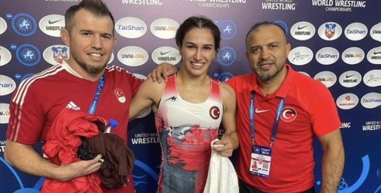 Buse Tosun Çavuşoğlu, Dünya Güreş Şampiyonası'nda Türkiye'ye olimpiyat kotası kazandırdı