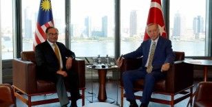 Cumhurbaşkanı Erdoğan, Malezya Başbakanı İbrahim’i kabul etti

