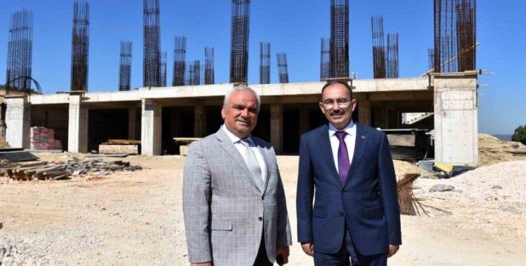 Şeyh Edebali Üniversitesi Camii yapımı devam ediyor
