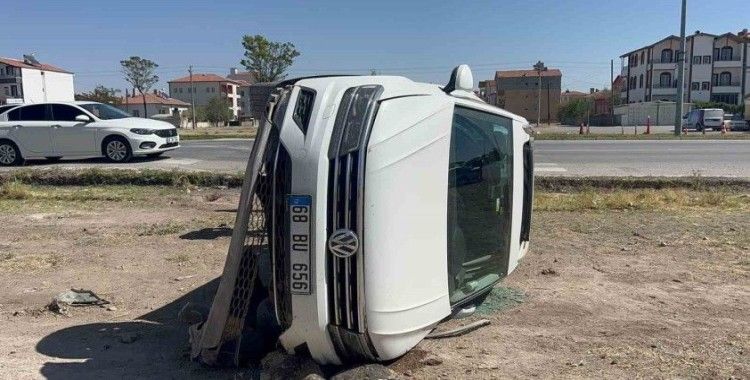 Kontrolden çıkan cip yan yattı: 1 yaralı
