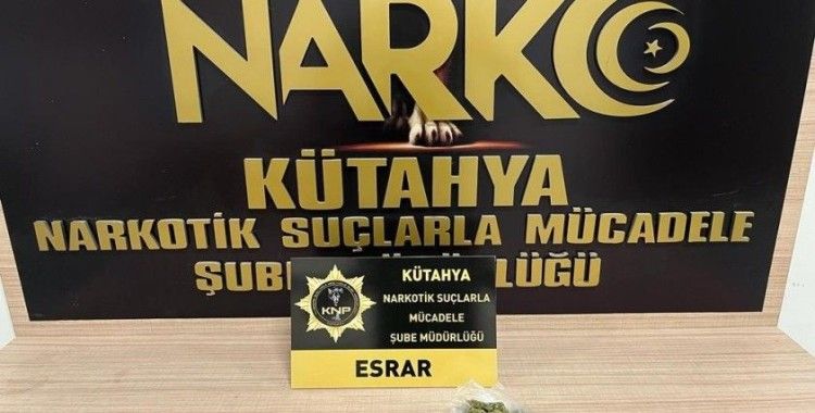 Kütahya’da durdurulan araçta uyuşturucu ele geçirildi
