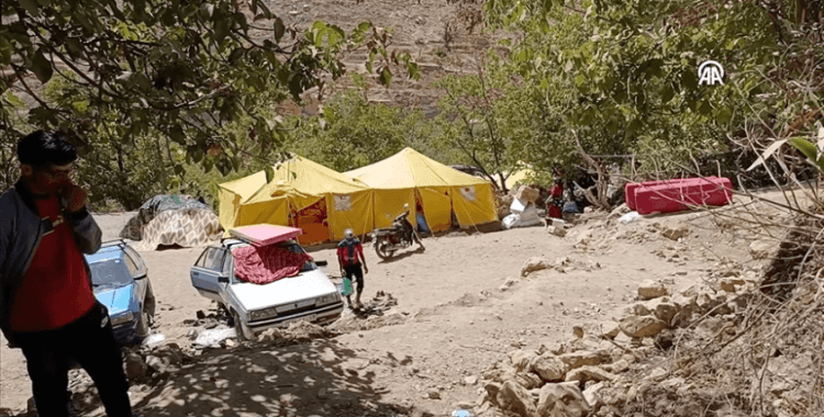 Fas'ta çadırlarda yaşayan depremzedeler kış için endişeli