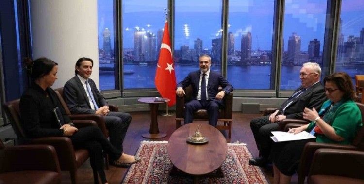 Dışişleri Bakanı Fidan, ABD Başkanı’nın Küresel Altyapı ve Enerji Güvenliği Özel Koordinatörü Amos J. Hochstein’la görüştü
