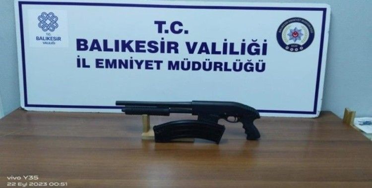 Balıkesir'de polis aranan 25 şahsı yakaladı
