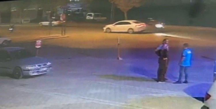 Konya'da motosikletli polislerin kaza yaptığı anlar kameralara yansıdı: 2 yaralı
