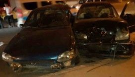 Alkollü sürücünün karıştığı kazada 2 kişi yaralandı
