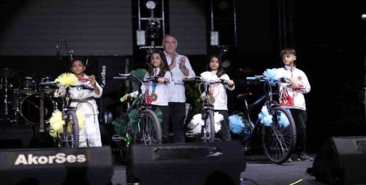 Germencik, incir festivalinde eğlenceye doydu
