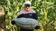 Hisarcık’lı çiftçi ata tohumundan 30 kilo gelen bal kabağı yetiştirdi
