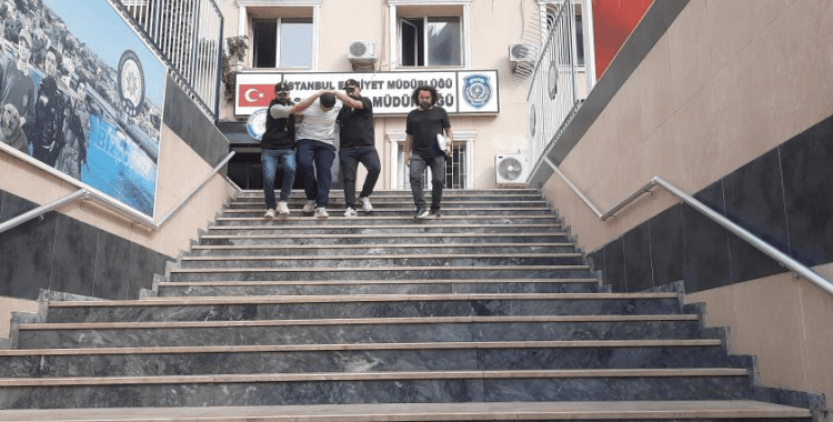 Bağcılar'da evinin önünde pusu kurduğu genci öldürdü