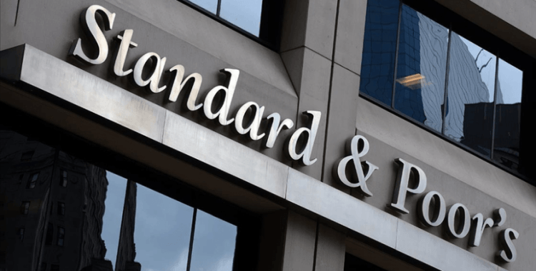 S&P, İngiliz ekonomisinde durgunluğun gelecek yıl devam etmesini bekliyor