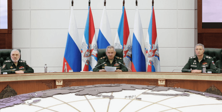 Şoygu, eylülde Ukrayna ordusunun 2 bin 700'den fazla silahını yok ettiklerini açıkladı