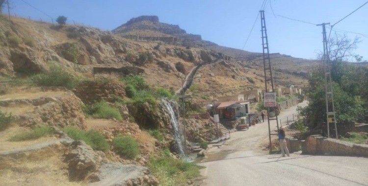 Terörden arınan Gap Şelale’si vatandaşların su ihtiyacını karşılıyor
