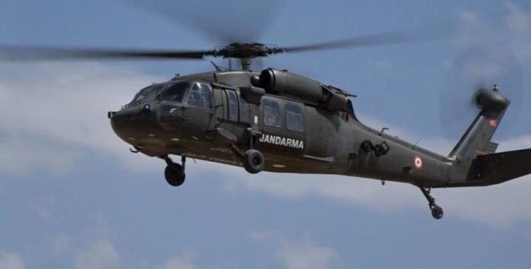 Aksaray'da jandarma ekipleri trafiği helikopterle denetliyor