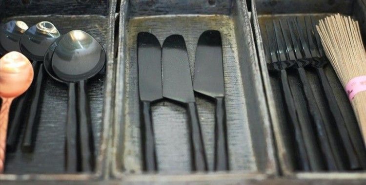 İngiltere tek kullanımlık plastik çatal, bıçak ve tabakları yasaklıyor
