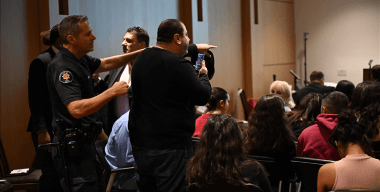 Azerbaycan, ABD'de radikal Ermeni grupların Türkiye konulu konferansa katılanlara saldırısını kınadı