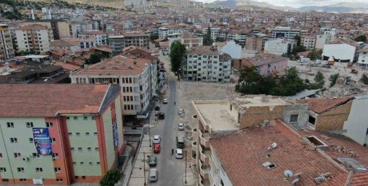 İtfaiyeden vatandaşlara hasarlı çatı uyarısı
