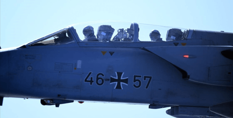 İngiliz Eurofighter Typhoon savaş uçakları Polonya'ya ulaştı