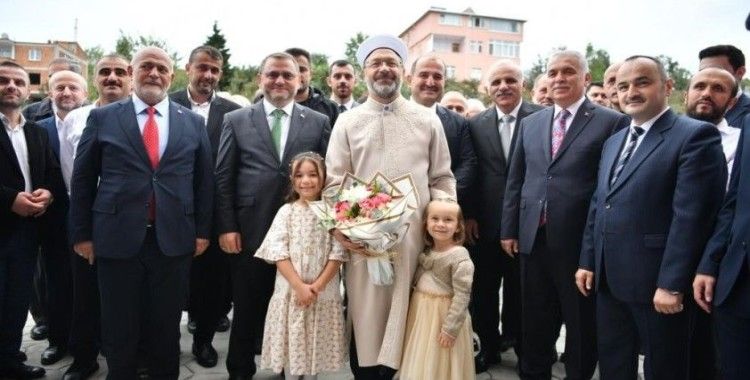 Diyanet İşleri Başkanı Erbaş Trabzon’da açılışlara katıldı
