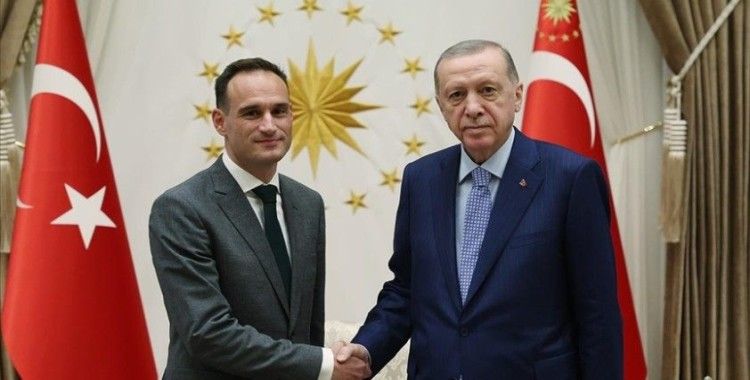 Büyükelçilerden Cumhurbaşkanı Erdoğan'a güven mektubu