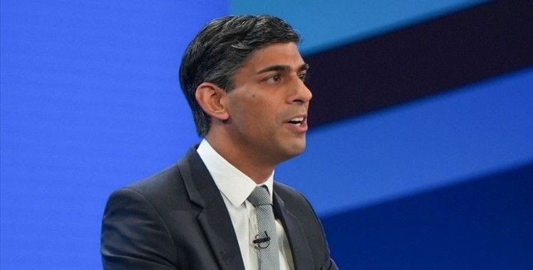 İngiltere Başbakanı Sunak, göçmen teknelerini durdurmak için ne gerekiyorsa yapacağını belirtti