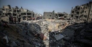 İsrail, Gazze'deki Cibaliya Mülteci Kampı'nda bir yerleşim alanını bombaladı