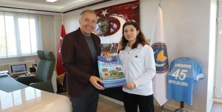 Selendi’nin altın kızı Türkiye Şampiyonu oldu
